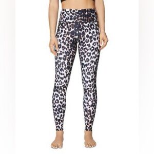 Betsey Johnson High-Rise Leopard Print Ankle Leggings M